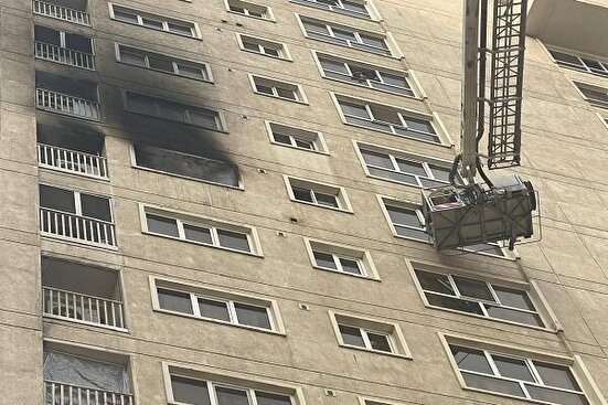 آتش‌سوزی در برج مسکونی دهکده المپیک |  نجات ۱۰ نفر از میان دود و حرارت