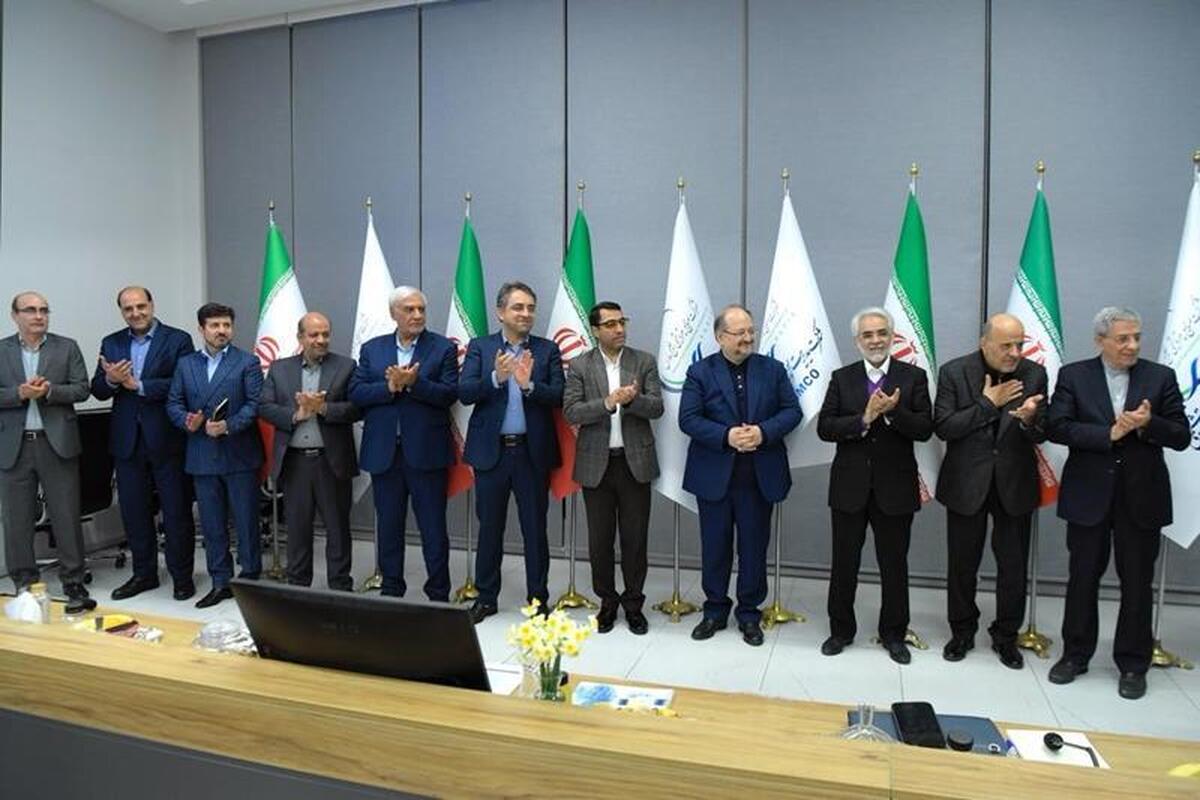 شریعتمداری در مراسم معارفه ۵ مدیرعامل جدید مطرح کرد:
انضباط مالی، نگاه درآمدی و تأمین خوراک؛ ۳ راهبرد جدید هلدینگ خلیج‌فارس