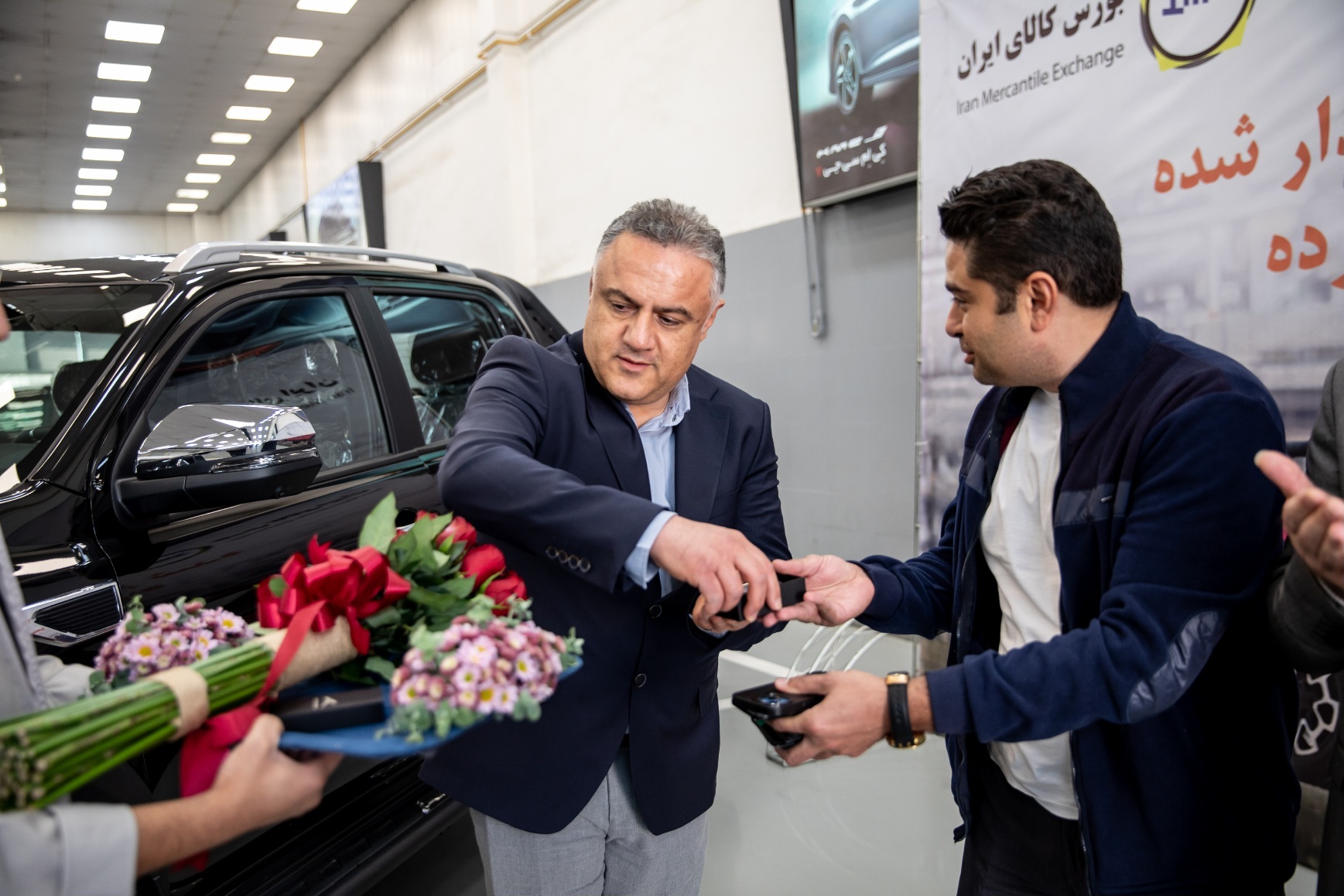 لحظهای تاریخی برای بازار و صنعت خودرو؛آغاز فصل تازه خرید خودرو با تحویل اولین KMC T۹ به روش گواهی سپرده لحظهای تاریخی برای بازار و صنعت خودرو؛آغاز فصل تازه خرید خودرو با تحویل اولین KMC T۹ به روش گواهی سپرده