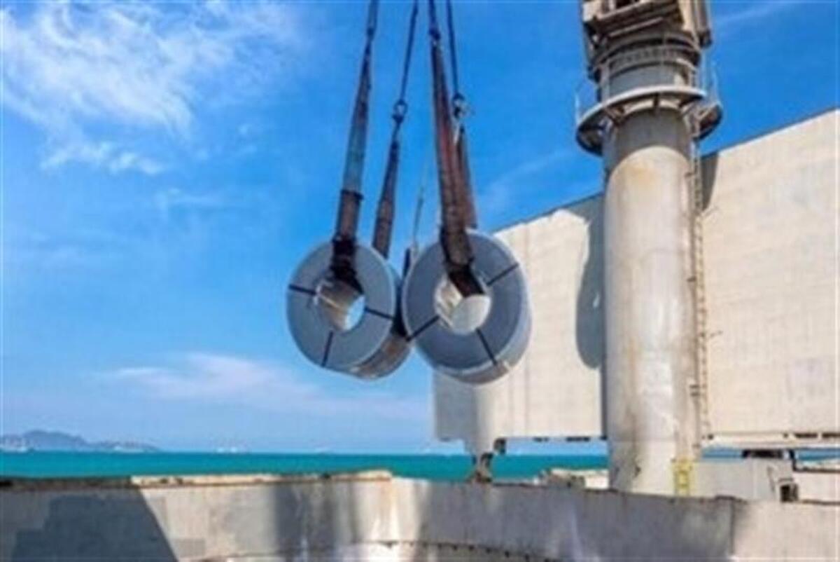 «فولاد» در مسیر توسعه صادرات؛
چرا فولاد مباركه به بزرگ‌ترین صادركننده فولاد ایران بدل شده است؟