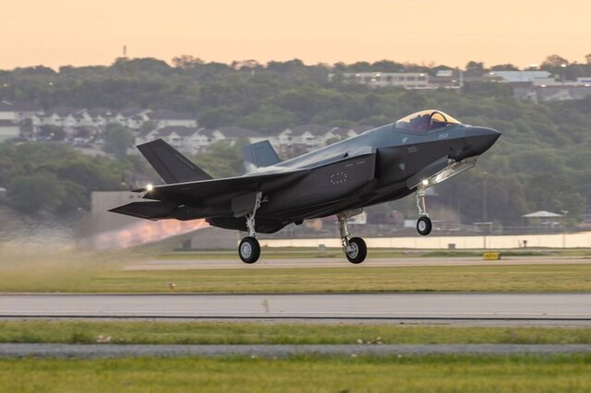 آکسیوس: آمریکا به اسرائیل اطلاع داده نسخه‌های ضعیف‌تری از  اف-۳۵ را به عربستان می‌دهد
