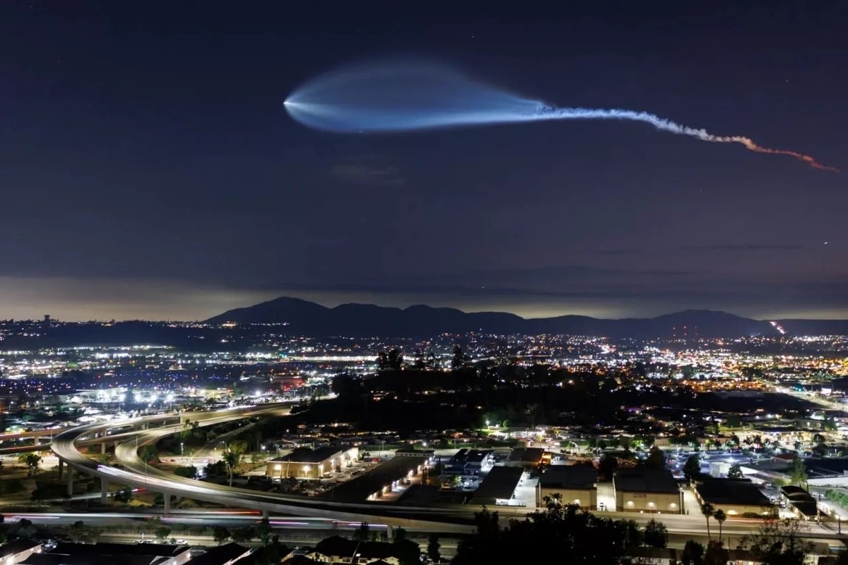 چین، قطع کامل دسترسی به استارلینک با هزاران پهپاد را شبیه‌سازی کرد