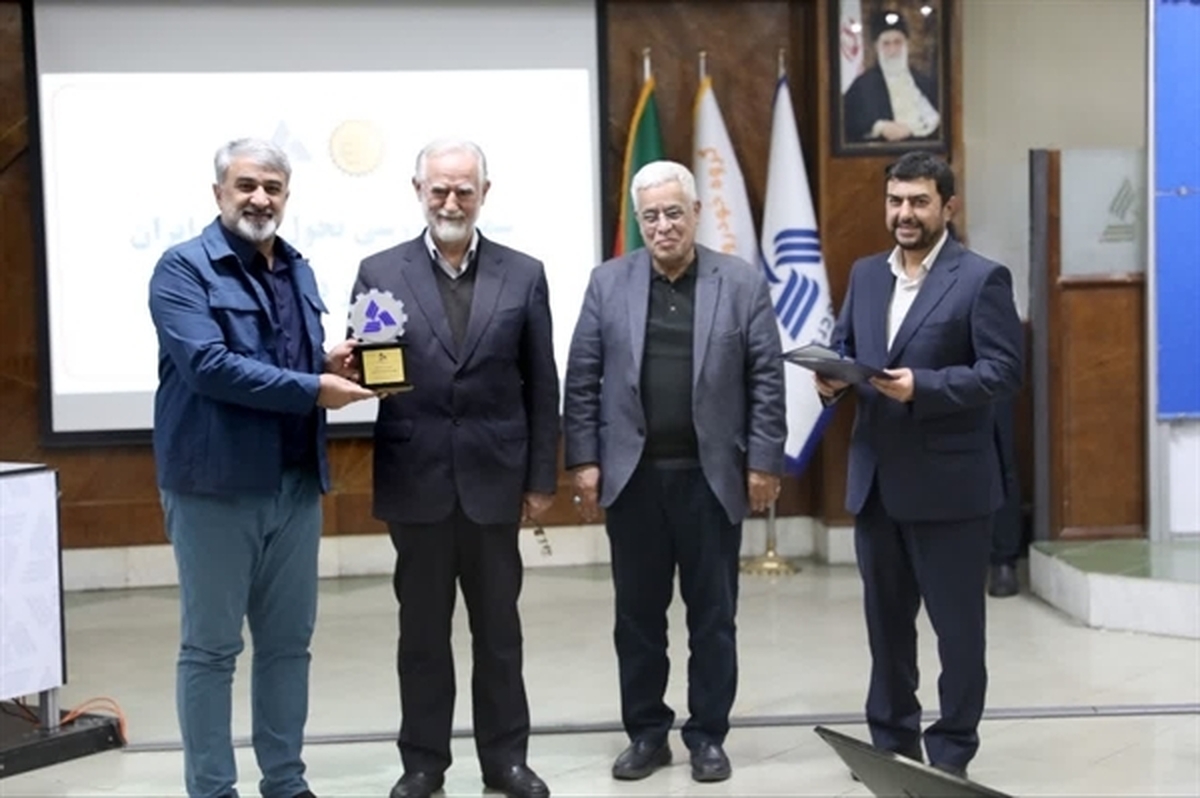 باحضور وزیر اسبق صمت؛
سمینار تحول صنعت ایران در چهار دهه اخیر در پارس‌خودرو برگزار شد/ تأکید شافعی بر تلاش خودروسازان برای توسعه