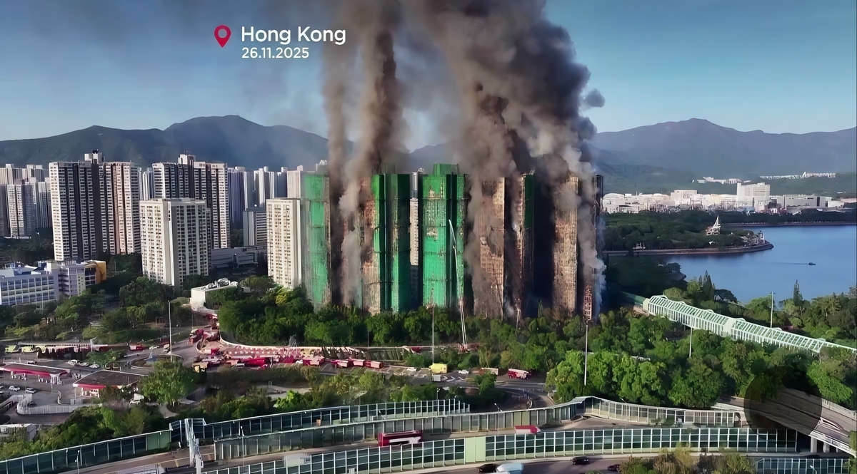 شمار جانباختگان آتش سوزی هنگ کنگ به ۱۲۸ نفر رسید