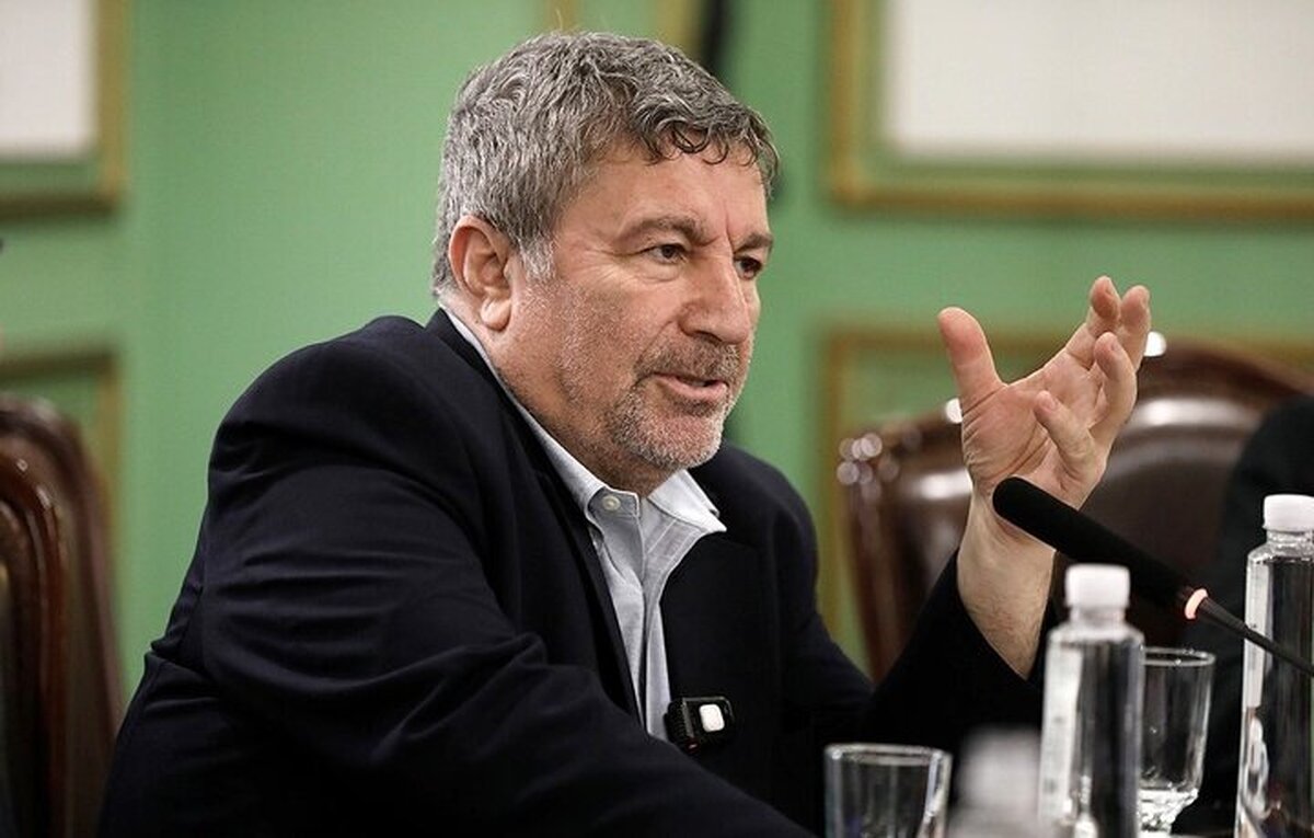 روزنامه اصولگرا: رئیس شورای اطلاع رسانی دولت، حتی تیتر روزنامه خودش را نمی‌خواند