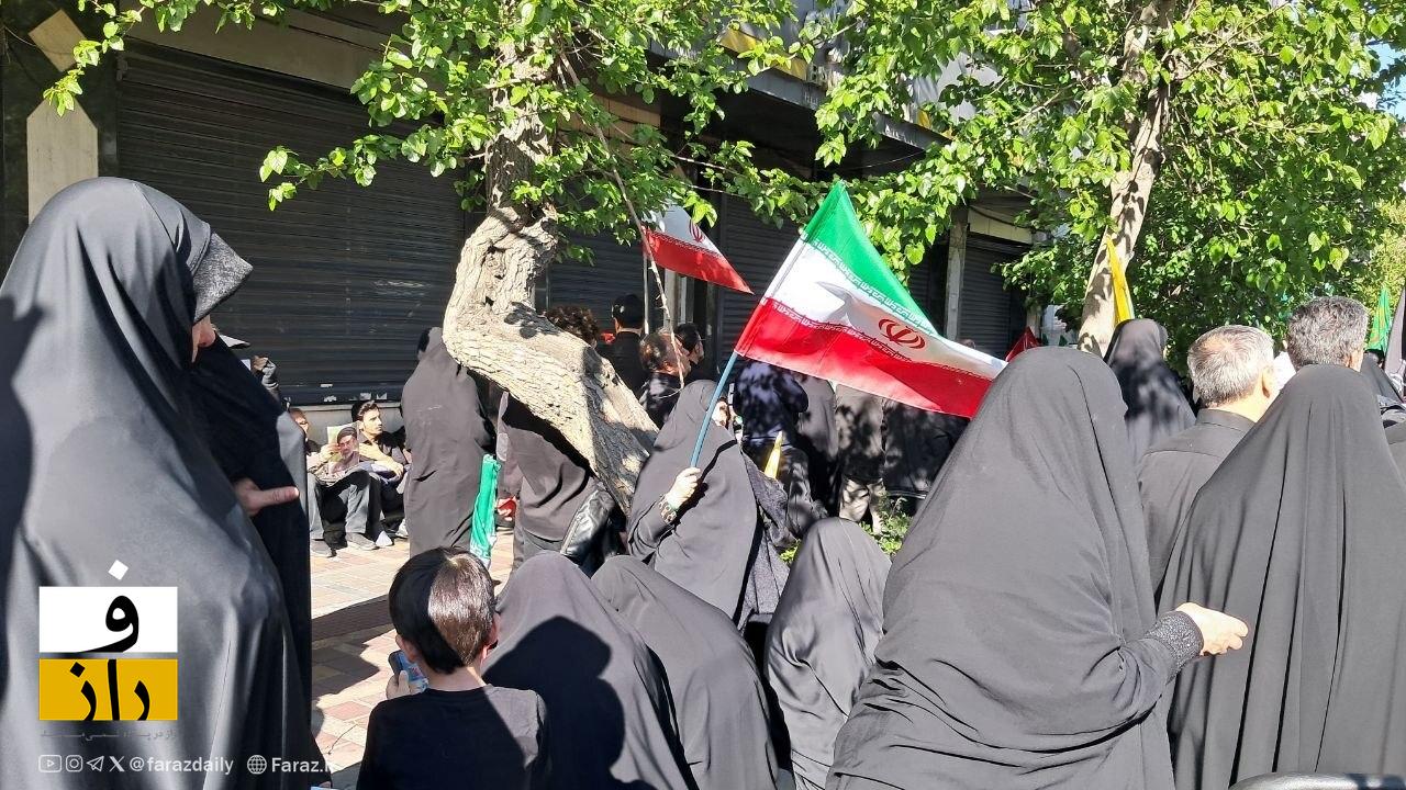 گزارش تصویری از مراسم اربعین رهبر شهید گزارش تصویری از مراسم اربعین رهبر شهید