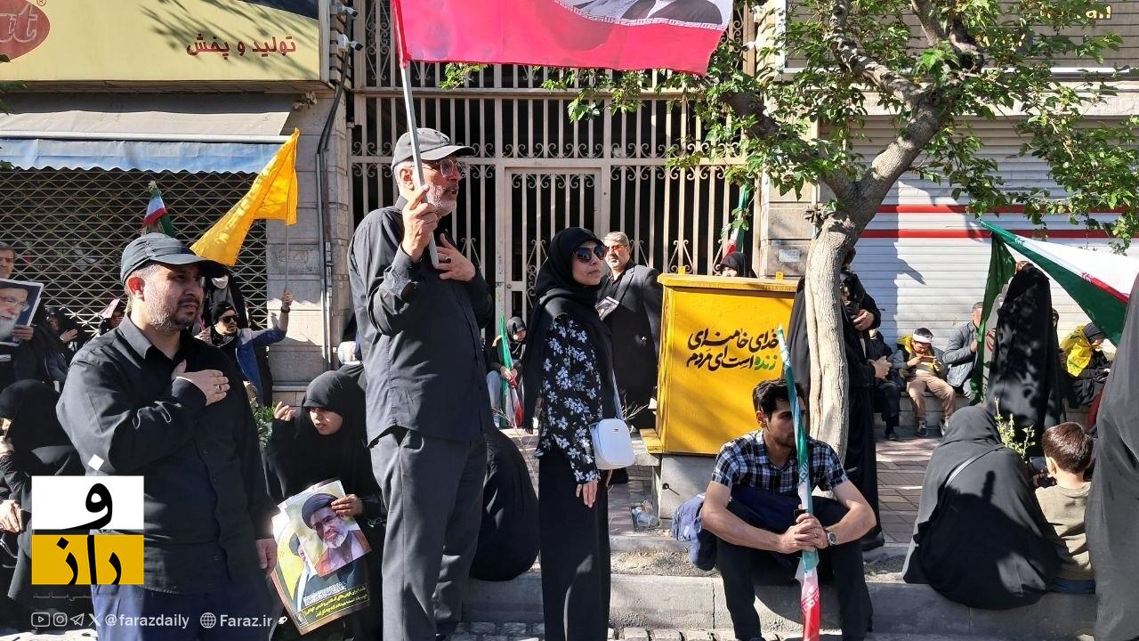 گزارش تصویری از مراسم اربعین رهبر شهید گزارش تصویری از مراسم اربعین رهبر شهید