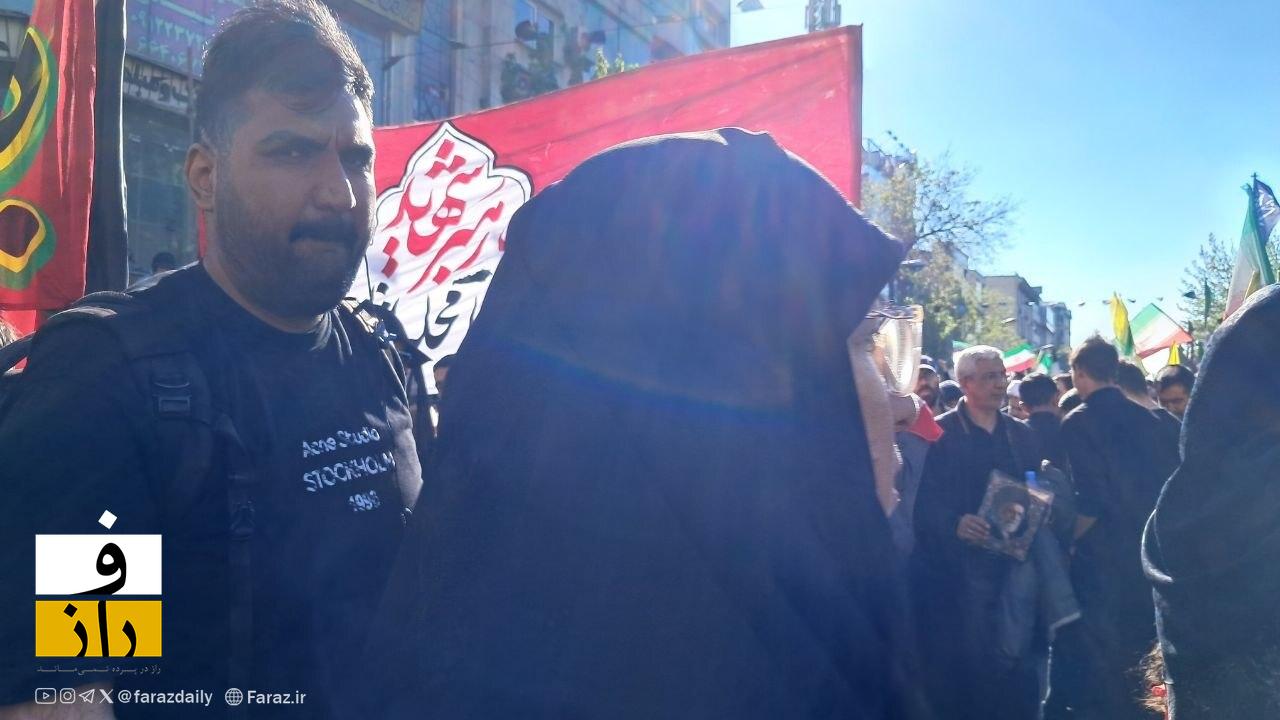 گزارش تصویری از مراسم اربعین رهبر شهید گزارش تصویری از مراسم اربعین رهبر شهید