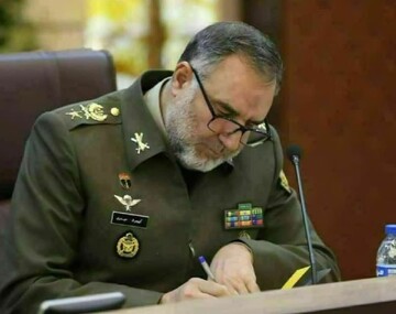 تغییرات راهبردی در سطوح عالی نظامی؛ رهبر انقلاب شش فرمانده کلیدی نیروهای مسلح را منصوب کردند تغییرات راهبردی در سطوح عالی نظامی؛ رهبر انقلاب شش فرمانده کلیدی نیروهای مسلح را منصوب کردند