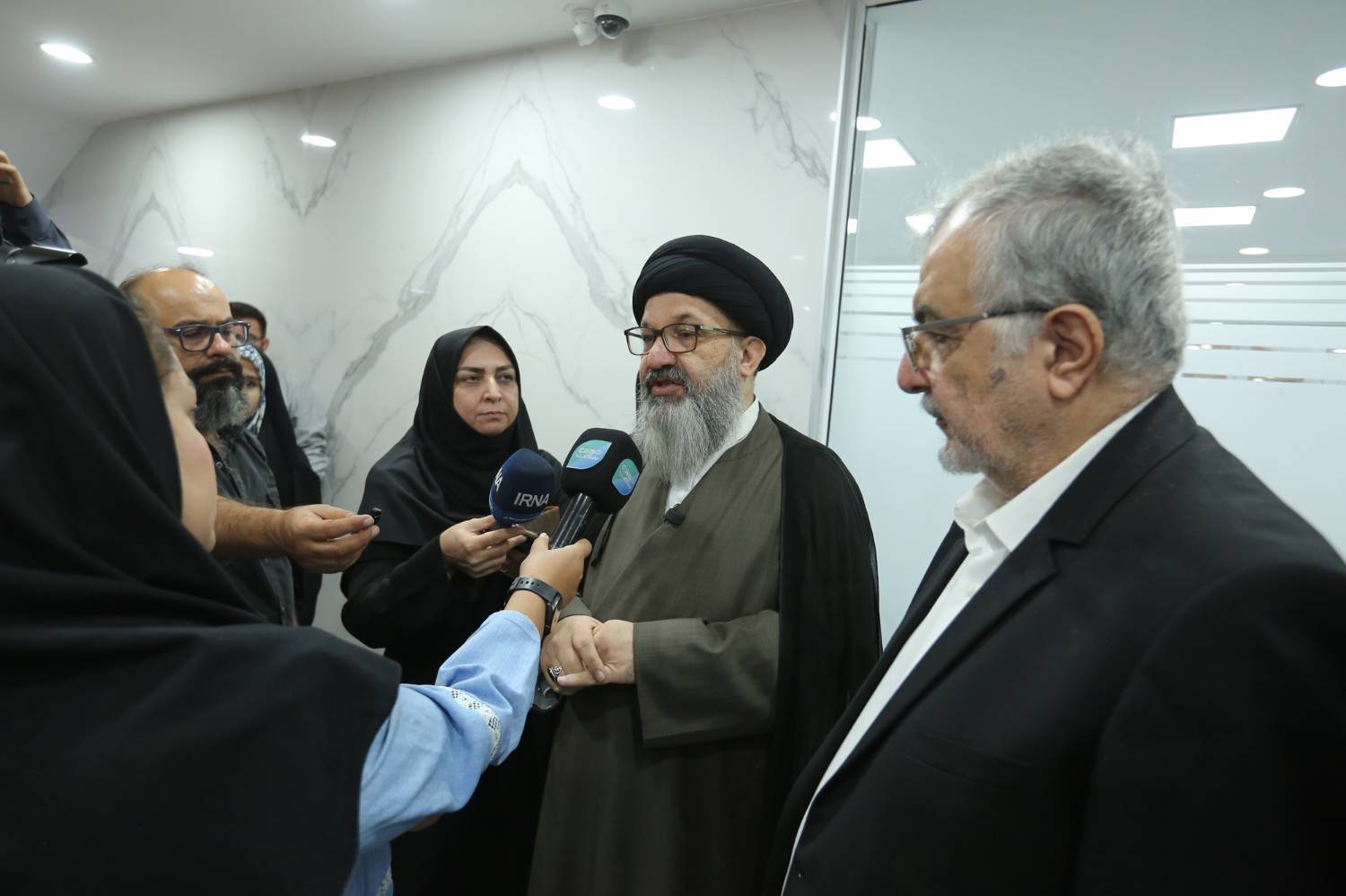 از پذیرش ۵۰ بیمار تا توافق برای ادامه درمان؛ روزی متفاوت برای بیماران پروانهای از پذیرش ۵۰ بیمار تا توافق برای ادامه درمان؛ روزی متفاوت برای بیماران پروانهای