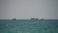 کاهش ترافیک تنگه هرمز به کمترین میزان از ماه می‌در پی حملات آمریکا و ایران به شناور‌ها