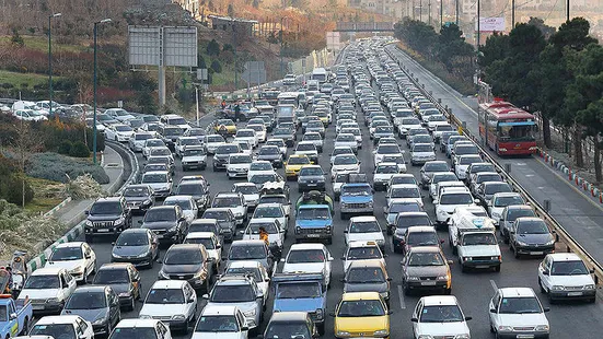 گره‌های ترافیک فقط با اتوبوس و مترو حل نمی‌شود| موتورسیکلت، معضل آینده تهران است