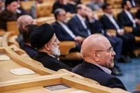 دولت می خواهد قیمت دلار را بین ۶۵ تا ۷۵ هزار تومان نگه دارد